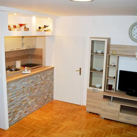Delucas Appartamento Belgrado